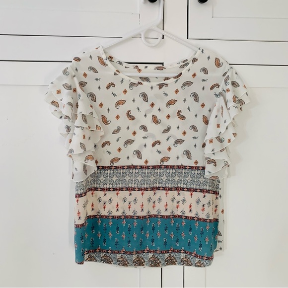 Tops - White/Blue Paisley Ruffle Top Size Small